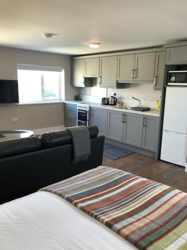 Beach Haven Apartments - image 4