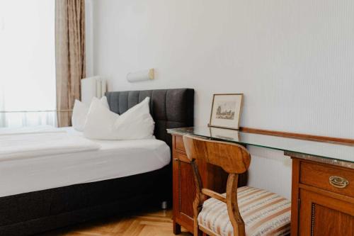 Hotel Hammer - image 14