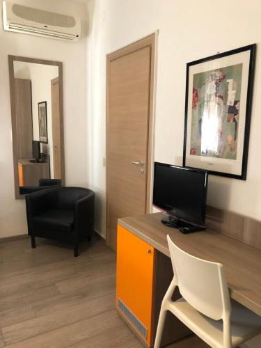Hotel Capitol - image 10