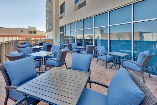 Holiday Inn Express & Suites Plano East- Richardson