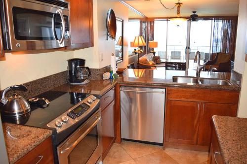 Luxury Oceanfront Condo with 180 Degree Panoramic Ocean View - image 5