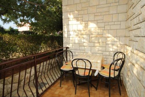 Apartments with a parking space Novigrad - 2551 - image 7