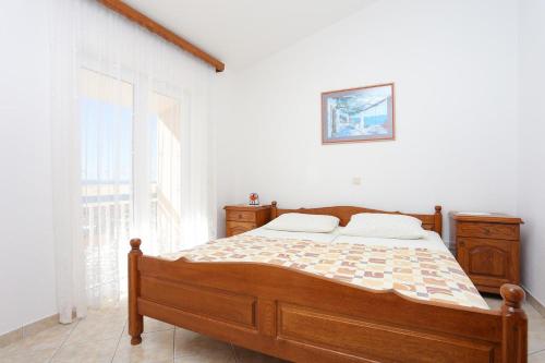 Apartments with a parking space Stanici Omis - 2818 - image 11