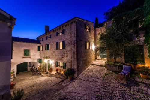 Seaside holiday house Novigrad - 18162 Donji Karin 