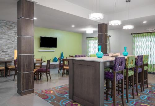 Holiday Inn Express Hotel & Suites Ames