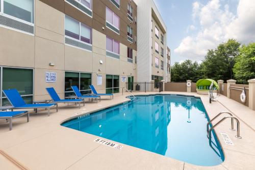 Holiday Inn Express & Suites Greenville S - Piedmont