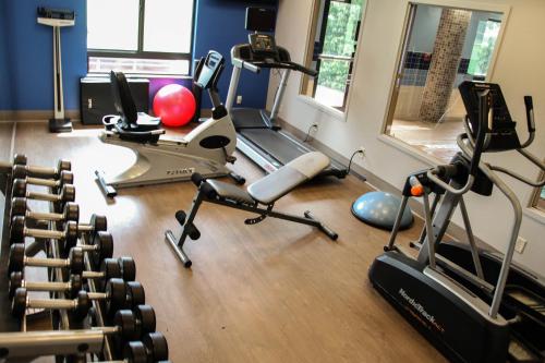 Holiday Inn Express Hotel & Suites Athens an IHG Hotel - image 13