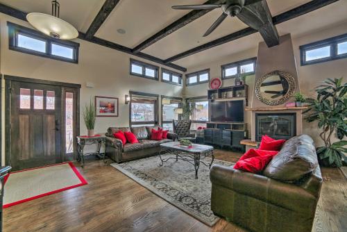 Moab Getaway with Ample Parking, Walk to Main Street