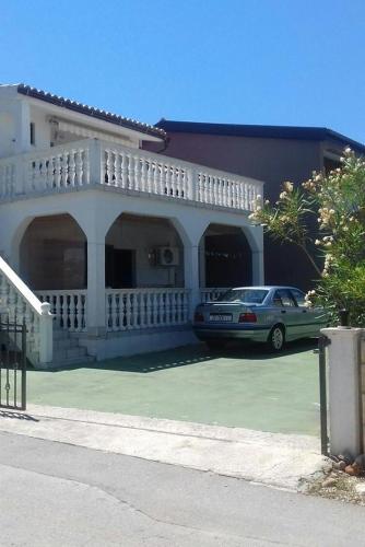 Apartments with a parking space Vir - 17492 - image 6
