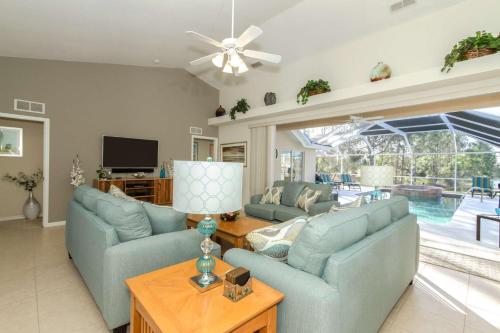Briarwood- Tivoli Lane with Fountain View - main image