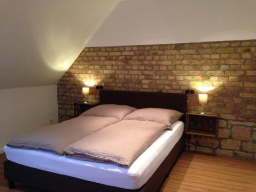 2 queen beds