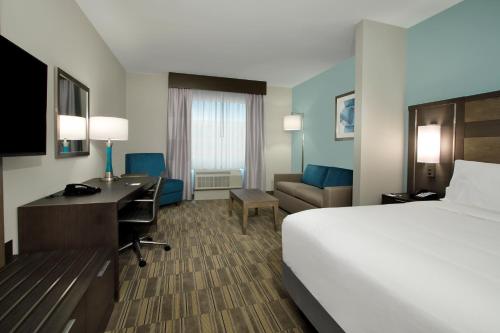 Holiday Inn Express & Suites Lake Charles South Casino Area, an IHG Hotel