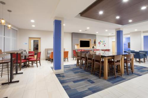 Holiday Inn Express Hotel & Suites Amarillo