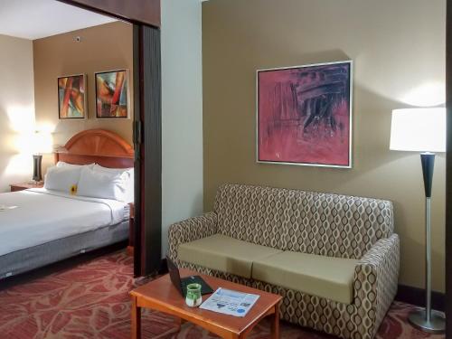 Holiday Inn Express Hotel & Suites Orange City - Deltona, an IHG Hotel