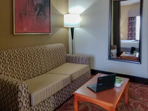 Holiday Inn Express Hotel & Suites Orange City - Deltona, an IHG Hotel