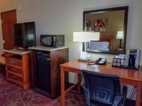 Holiday Inn Express Hotel & Suites Orange City - Deltona, an IHG Hotel