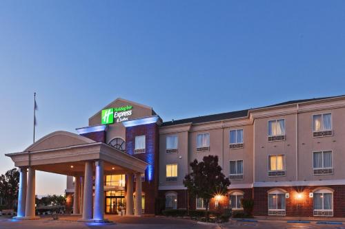 Holiday Inn Express Hotel and Suites Abilene an IHG Hotel - image 3