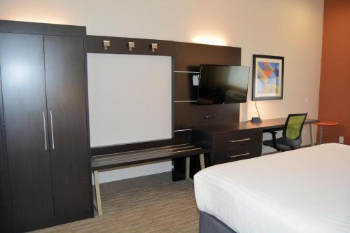 Holiday Inn Express Hotel and Suites Abilene, an IHG Hotel