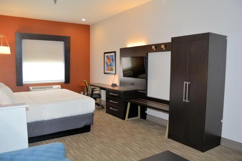 Holiday Inn Express Hotel and Suites Abilene, an IHG Hotel