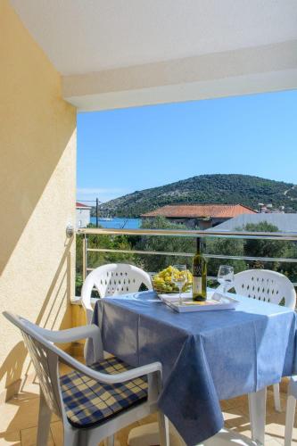 Apartments Anton - image 9