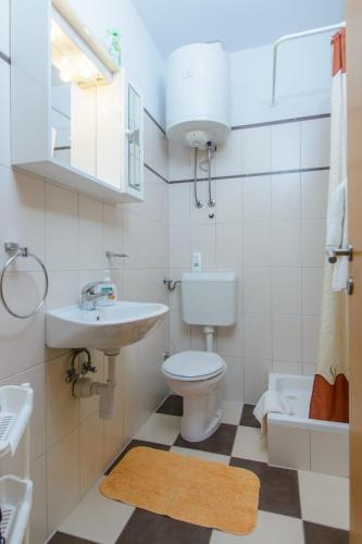 Apartments Anton - image 10