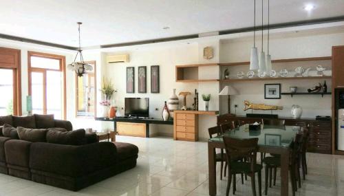 GK Gallery Rumah Sewa