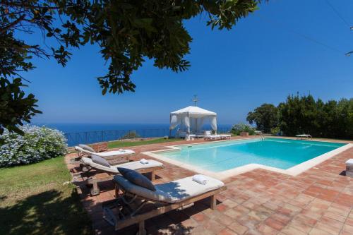 Relax at the Swimming Pool by Wonderful Italy