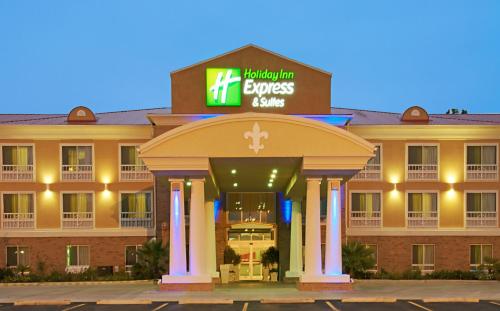Holiday Inn Express & Suites Alexandria an IHG Hotel
