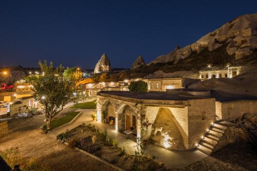 Lunar Cappadocia Hotel - Tap to explore photos