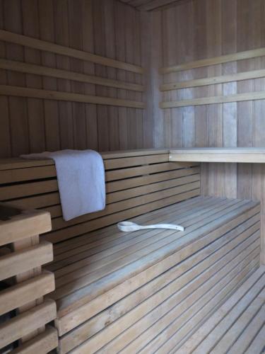 Sauna, Château l'Hubertière (Chateau l'Hubertiere) in Bouresse