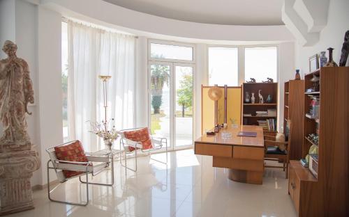 Villa image 8