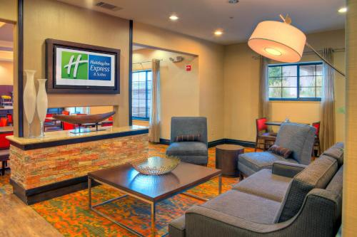 Holiday Inn Express and Suites Granbury, an IHG Hotel