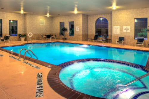 Holiday Inn Express and Suites Granbury, an IHG Hotel