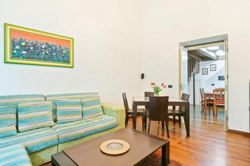 GuestHost - Vittorio Emanuele & Via Roma Colorful Apartment, Palermo (fotografie 10)