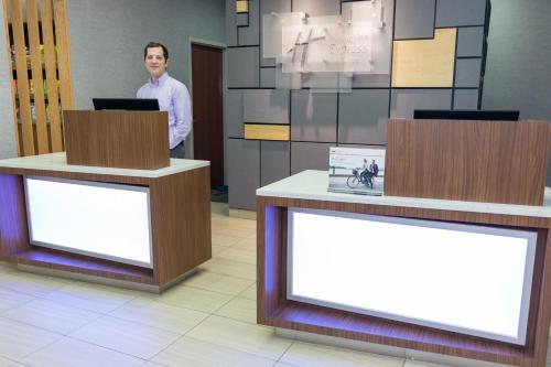 ทัศนียภาพภายนอกโรงแรม, Holiday Inn Express Hotel & Suites Athens Alabama by IHG in เอเธนส์ (AL)