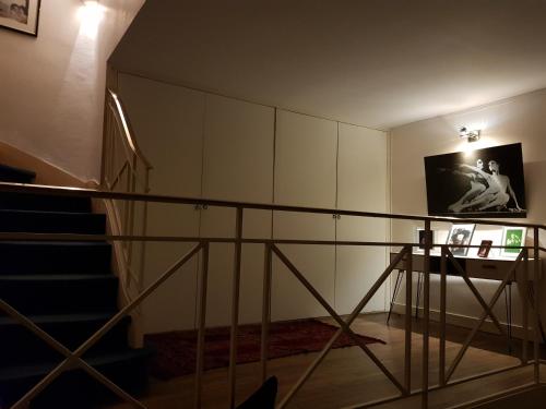 Studio privatisé avec terrasse dans maison de charme angevine