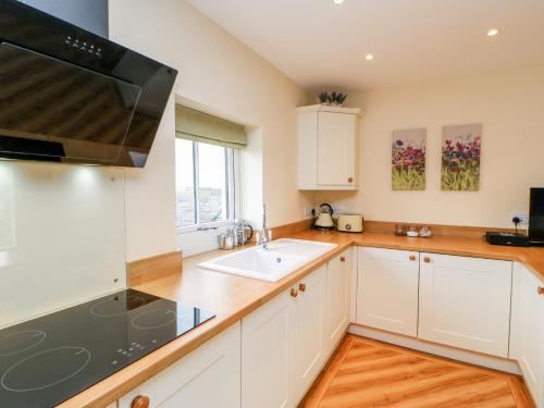 Tight Lyne Cottage - main image