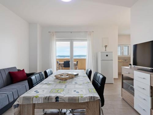 Simplistic Apartment in Neviđane with Balcony, Neviđane (photo 8)