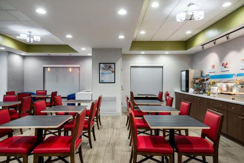 Holiday Inn Express Hotel & Suites Bartow By IHG - 식음료(F&B)