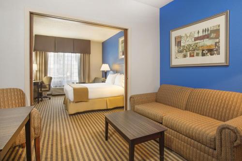 Kalamazoo Hotel and Suites