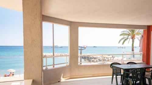 One-Bedroom Apartment with Loggia and Sea View