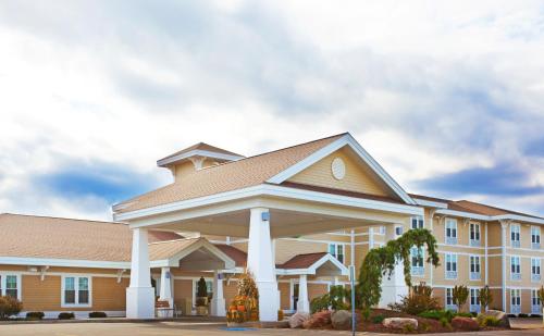 Holiday Inn Express & Suites Iron Mountain, an IHG hotel - Hotel - Iron Mountain