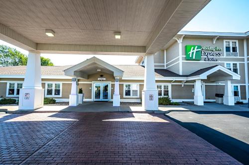 Holiday Inn Express & Suites Iron Mountain, an IHG Hotel in Iron Mountain, USA