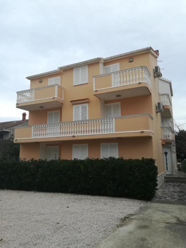 Apartments by the sea Novalja Pag - 17973 - main image
