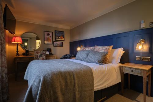 The Bear Esher - image 7