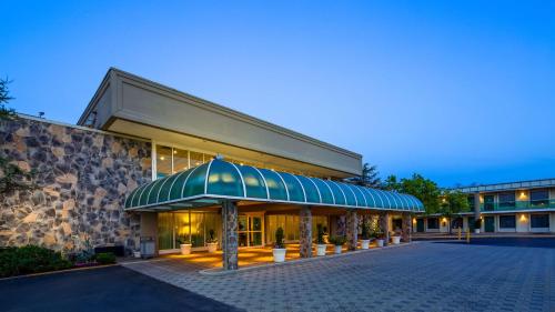 SureStay Plus Hotel by Best Western Brandywine Valley