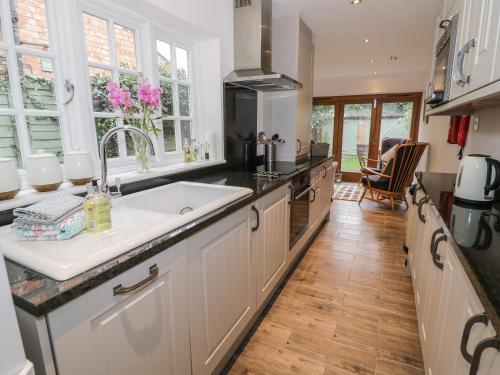 24 College Lane Stratford-upon-Avon - image 6