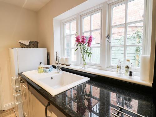 24 College Lane Stratford-upon-Avon - image 9