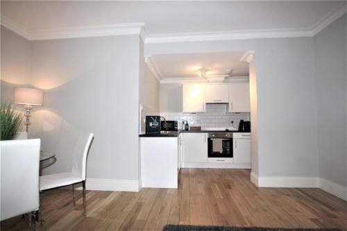 Dreamhouse Apartments Glasgow St Vincent Street - image 3