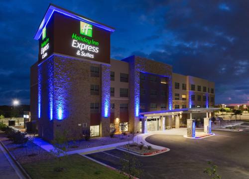 Holiday Inn Express & Suites - San Marcos South, an IHG hotel - Hotel - San Marcos
